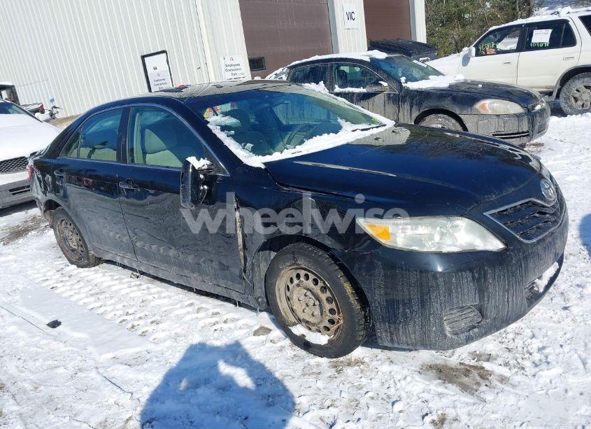 2011 Toyota Camry (VIN 4T1BF3EK5BU702907) main photo