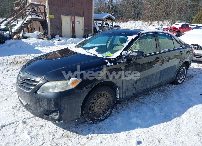 Photo 2 of 2011 Toyota Camry (VIN 4T1BF3EK5BU702907)