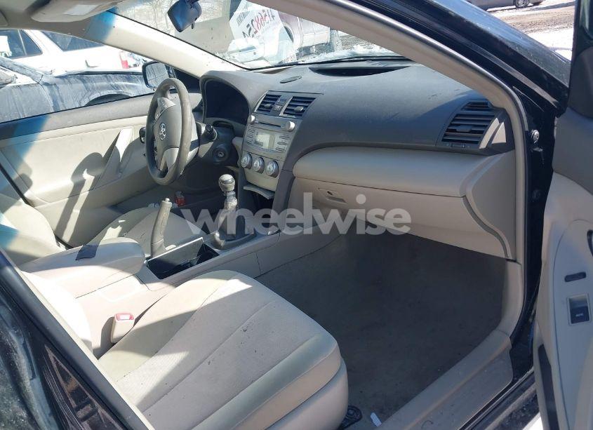 Photo 5 of 2011 Toyota Camry (VIN 4T1BF3EK5BU702907)