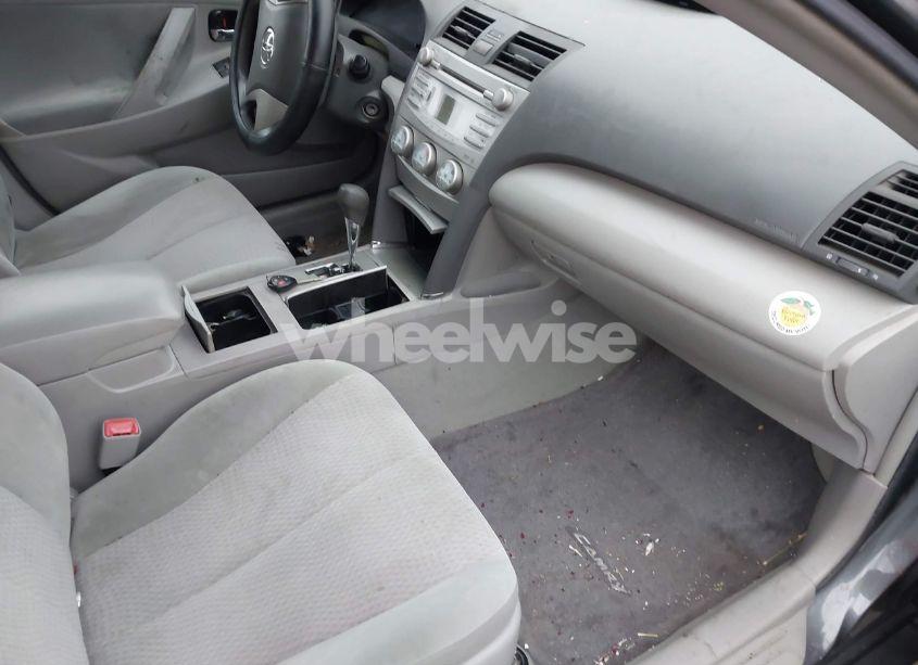 Photo 5 of 2011 Toyota Camry LE (VIN 4T1BF3EK5BU705595)