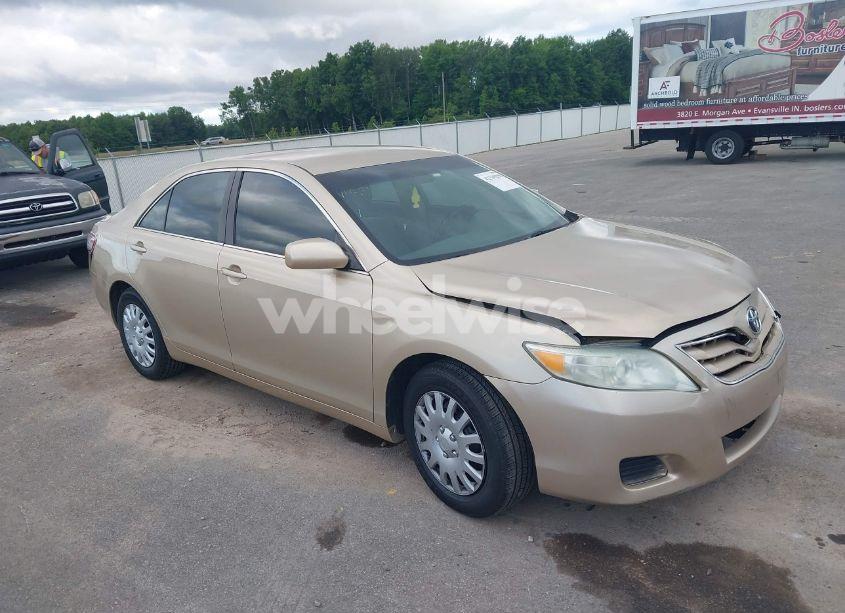 2011 Toyota Camry (VIN 4T1BF3EK5BU707637) main photo