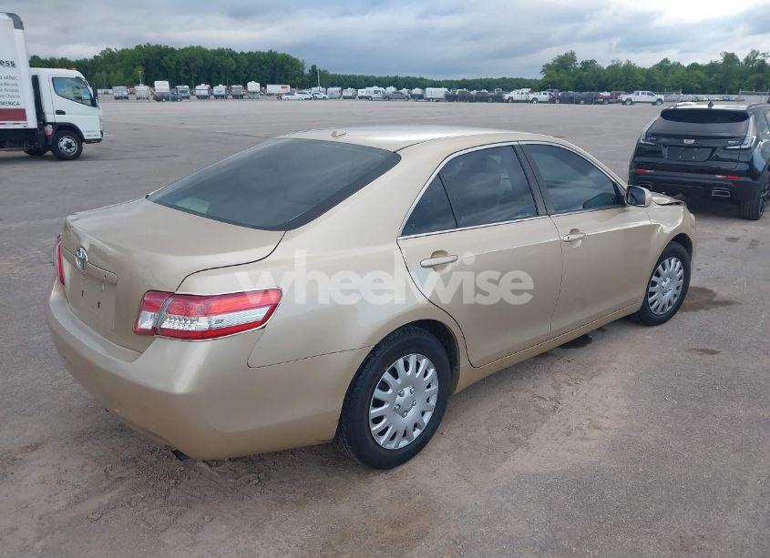 Photo 4 of 2011 Toyota Camry (VIN 4T1BF3EK5BU707637)