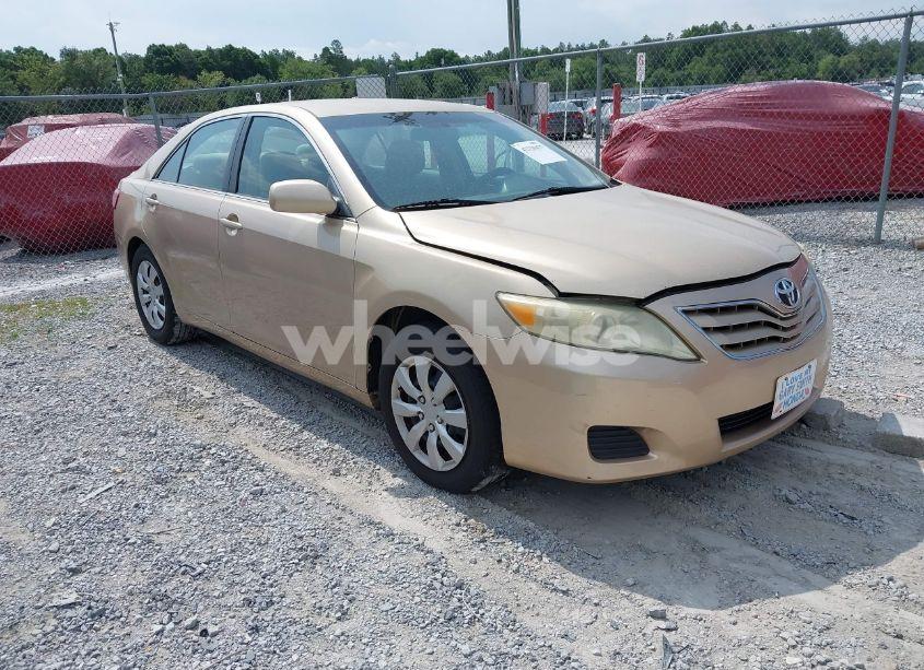 2011 Toyota Camry LE/SE/XLE (VIN 4T1BF3EK5BU711011) main photo