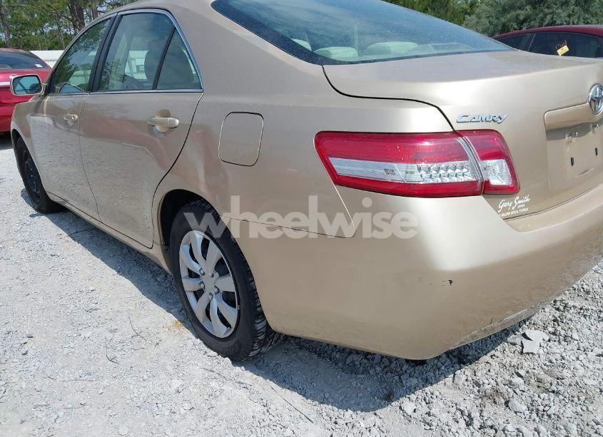 Photo 6 of 2011 Toyota Camry LE/SE/XLE (VIN 4T1BF3EK5BU711011)