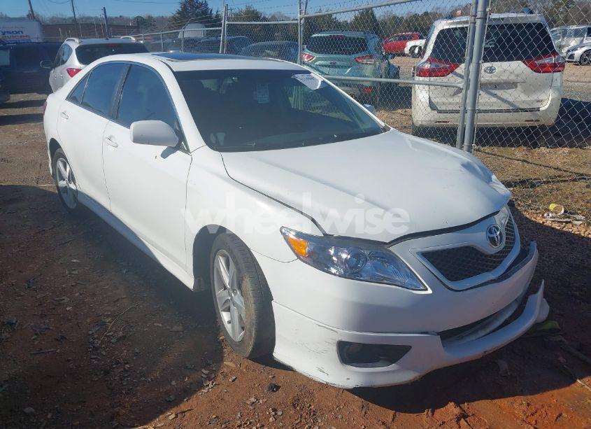 2011 Toyota Camry SE (VIN 4T1BF3EK5BU714569) main photo