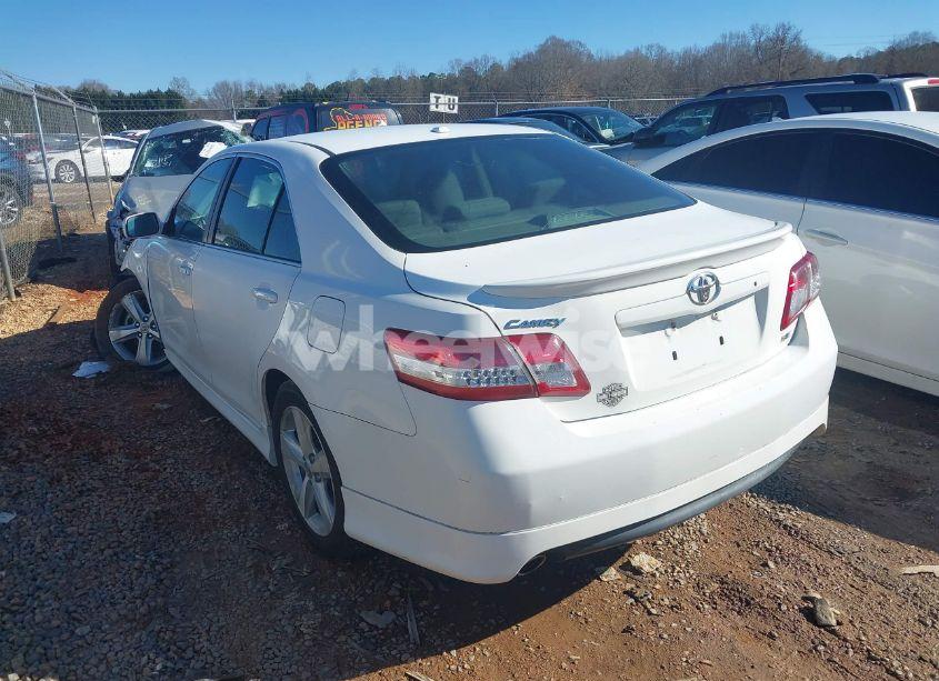 Photo 3 of 2011 Toyota Camry SE (VIN 4T1BF3EK5BU714569)