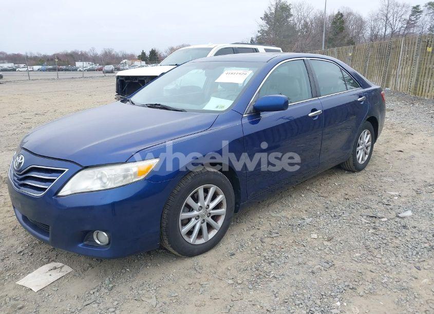 Photo 2 of 2011 Toyota Camry XLE (VIN 4T1BF3EK5BU725278)
