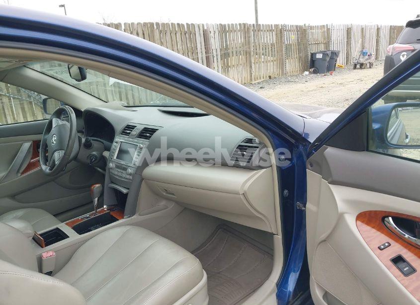 Photo 5 of 2011 Toyota Camry XLE (VIN 4T1BF3EK5BU725278)