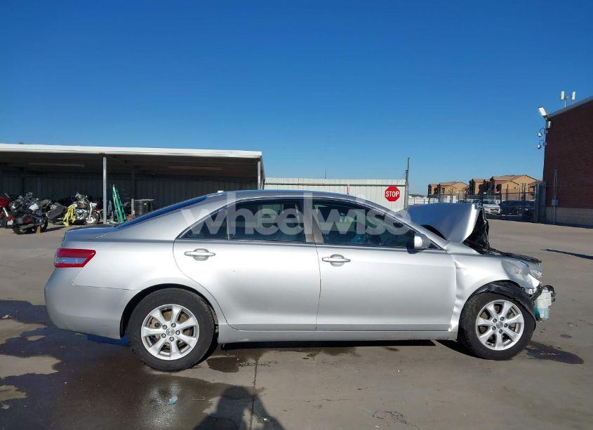 Photo 14 of 2011 Toyota Camry LE (VIN 4T1BF3EK5BU755395)