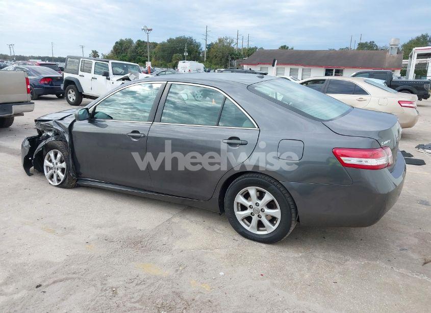 Photo 3 of 2011 Toyota Camry LE (VIN 4T1BF3EK5BU758068)