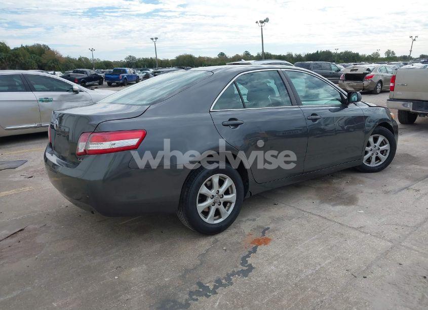 Photo 4 of 2011 Toyota Camry LE (VIN 4T1BF3EK5BU758068)