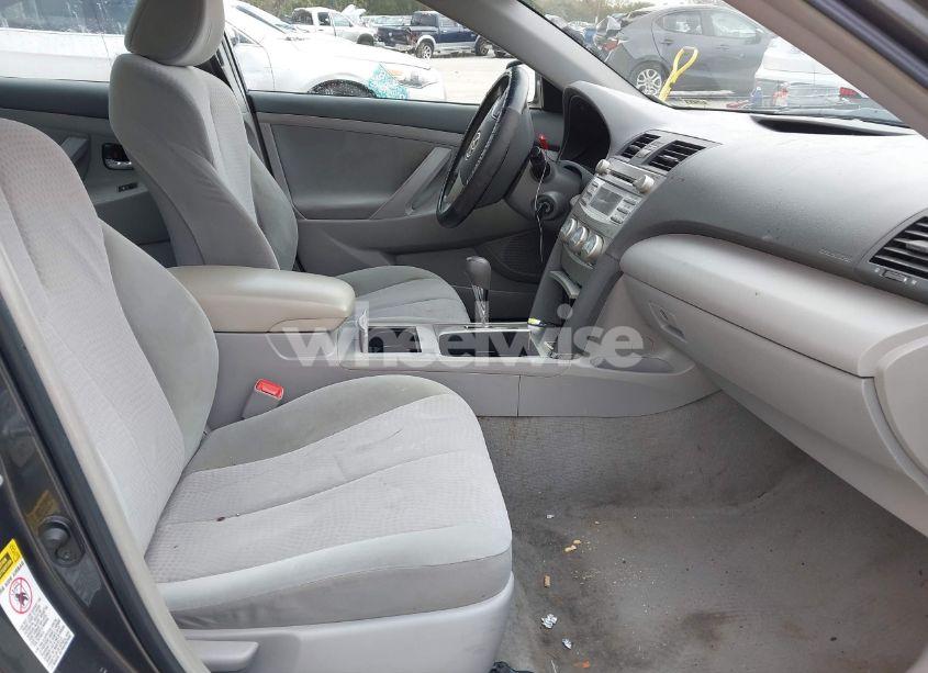 Photo 5 of 2011 Toyota Camry LE (VIN 4T1BF3EK5BU758068)