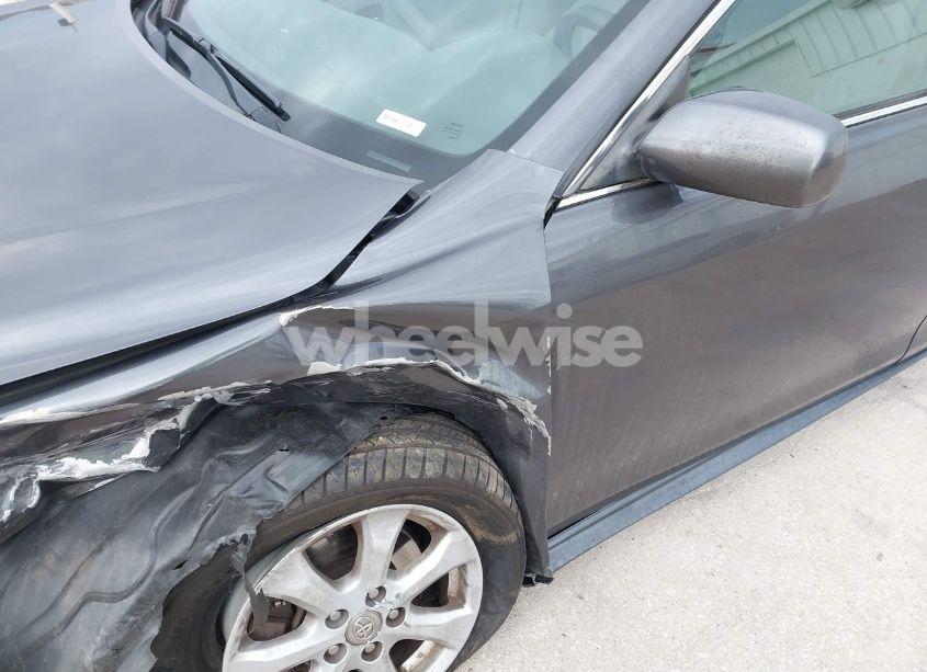 Photo 6 of 2011 Toyota Camry LE (VIN 4T1BF3EK5BU758068)