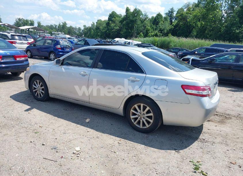 Photo 3 of 2011 Toyota Camry XLE (VIN 4T1BF3EK5BU762931)