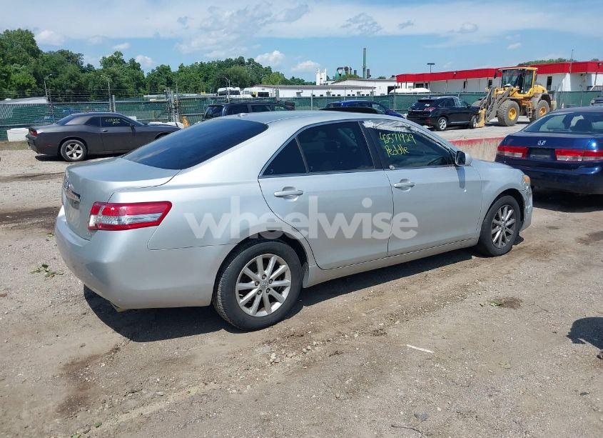 Photo 4 of 2011 Toyota Camry XLE (VIN 4T1BF3EK5BU762931)
