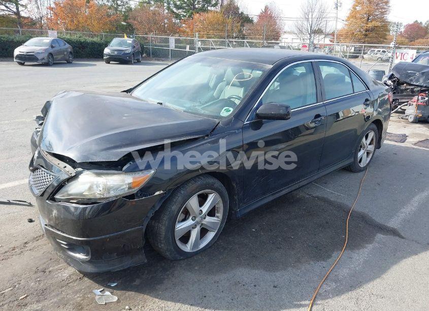 Photo 2 of 2011 Toyota Camry SE (VIN 4T1BF3EK5BU767918)