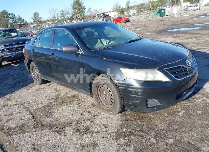 2011 Toyota Camry LE (VIN 4T1BF3EK5BU770740) main photo