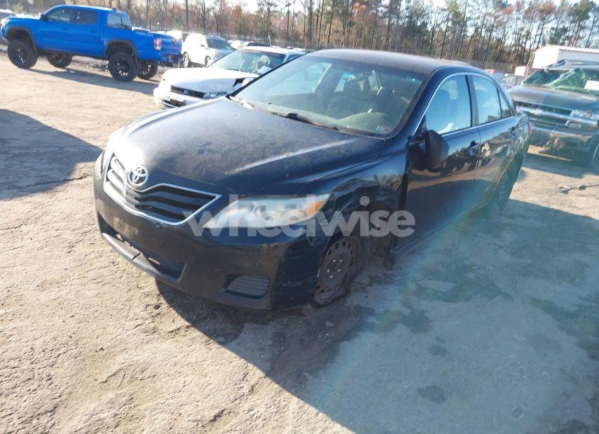 Photo 2 of 2011 Toyota Camry LE (VIN 4T1BF3EK5BU770740)