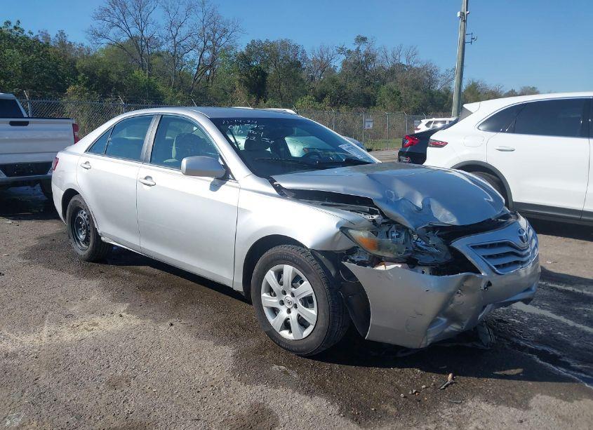 2010 Toyota Camry LE (VIN 4T1BF3EK6AU011545) main photo