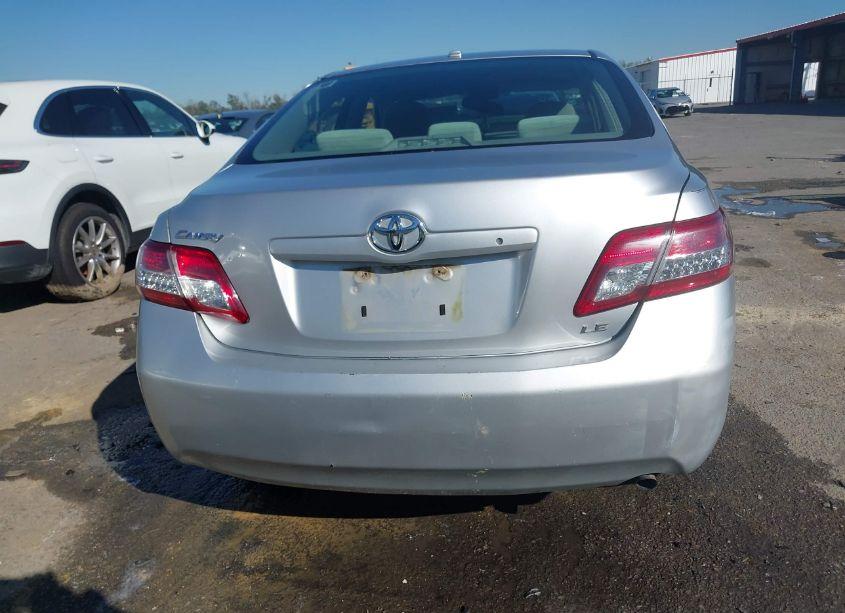 Photo 16 of 2010 Toyota Camry LE (VIN 4T1BF3EK6AU011545)