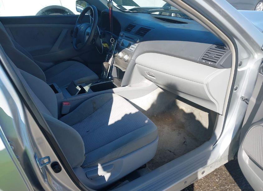 Photo 5 of 2010 Toyota Camry LE (VIN 4T1BF3EK6AU011545)