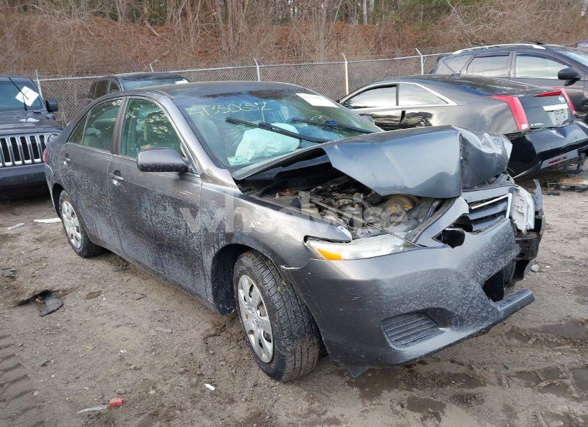 2010 Toyota Camry LE (VIN 4T1BF3EK6AU012422) main photo