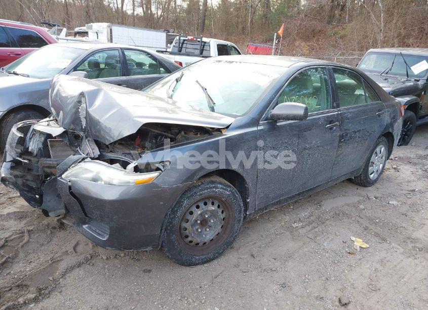 Photo 2 of 2010 Toyota Camry LE (VIN 4T1BF3EK6AU012422)