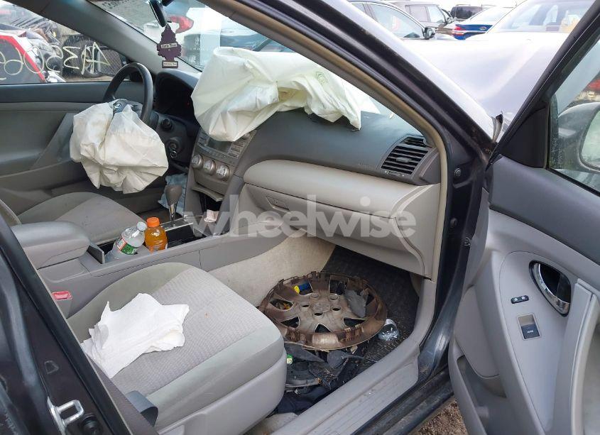 Photo 5 of 2010 Toyota Camry LE (VIN 4T1BF3EK6AU012422)