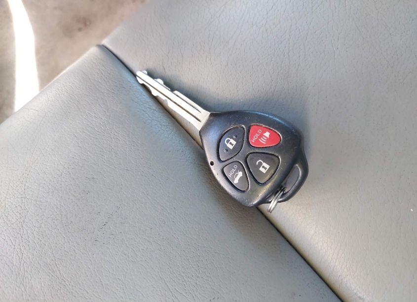 Photo 11 of 2010 Toyota Camry LE (VIN 4T1BF3EK6AU023498)