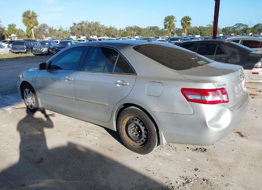Photo 3 of 2010 Toyota Camry LE (VIN 4T1BF3EK6AU023498)