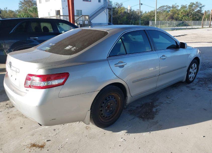 Photo 4 of 2010 Toyota Camry LE (VIN 4T1BF3EK6AU023498)