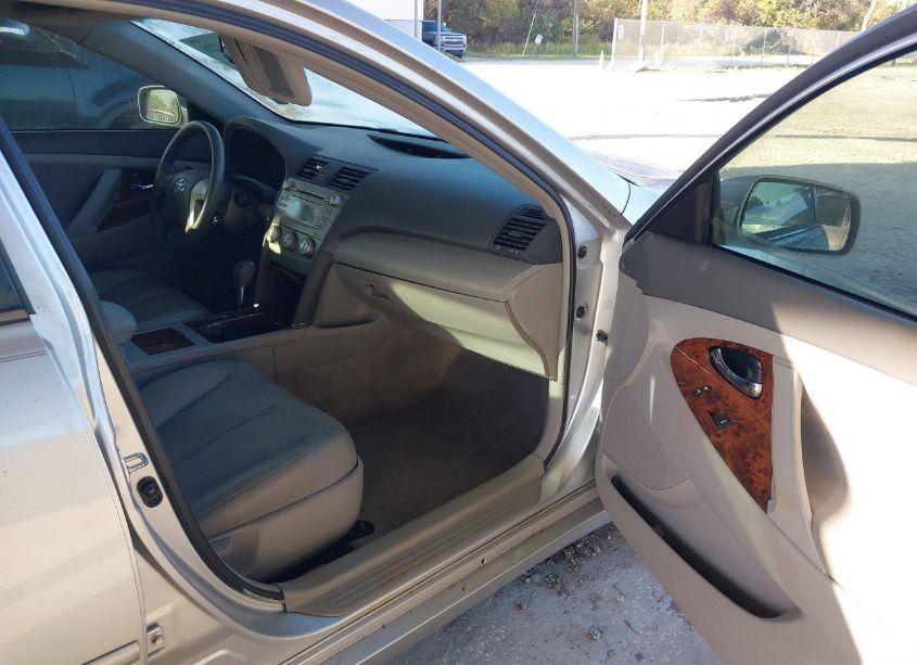 Photo 5 of 2010 Toyota Camry LE (VIN 4T1BF3EK6AU023498)