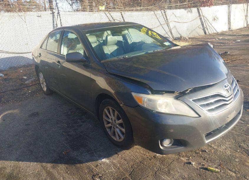 2010 Toyota Camry XLE (VIN 4T1BF3EK6AU029916) main photo