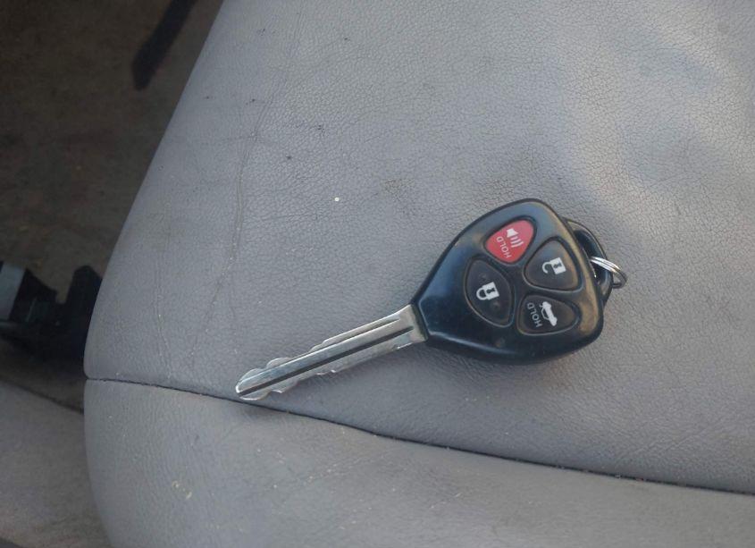 Photo 11 of 2010 Toyota Camry XLE (VIN 4T1BF3EK6AU029916)