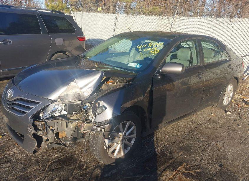 Photo 2 of 2010 Toyota Camry XLE (VIN 4T1BF3EK6AU029916)