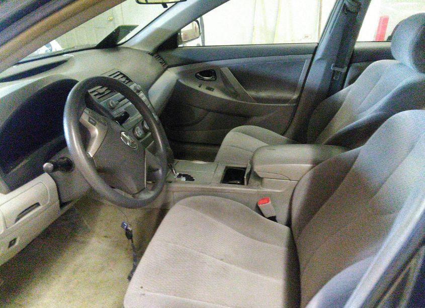 Photo 5 of 2010 Toyota Camry LE (VIN 4T1BF3EK6AU031083)