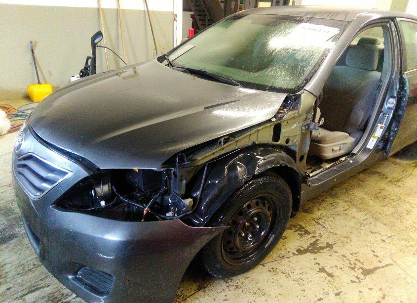 Photo 6 of 2010 Toyota Camry LE (VIN 4T1BF3EK6AU031083)