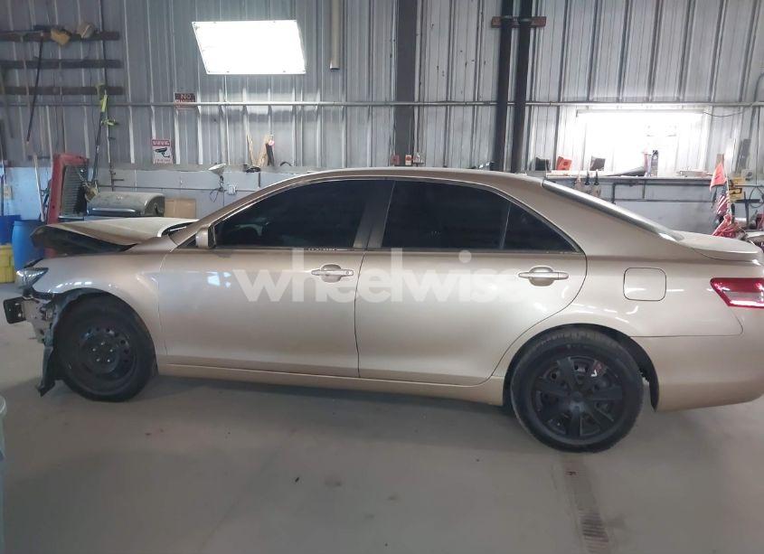 Photo 15 of 2010 Toyota Camry LE (VIN 4T1BF3EK6AU036932)