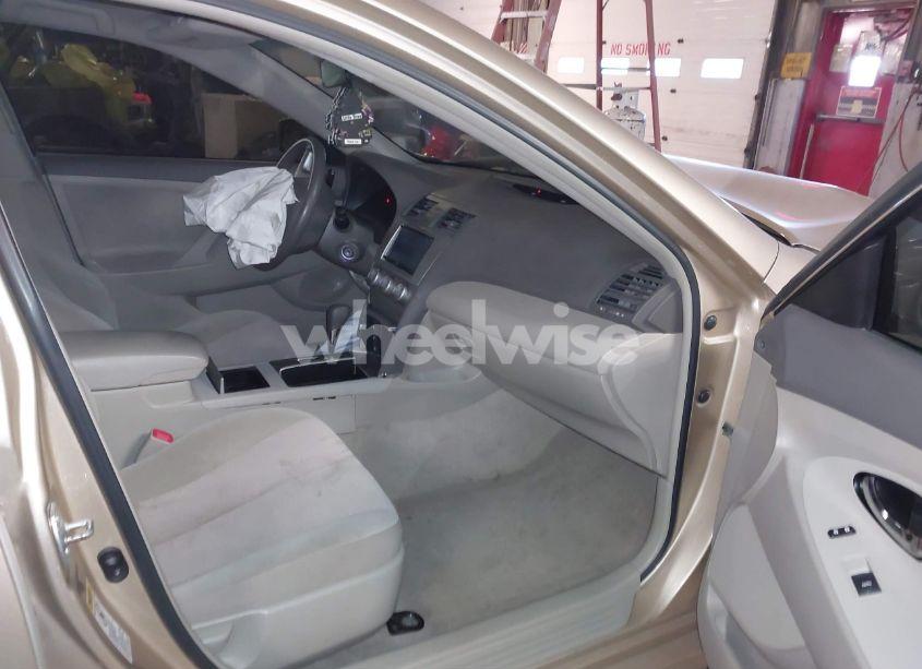 Photo 5 of 2010 Toyota Camry LE (VIN 4T1BF3EK6AU036932)