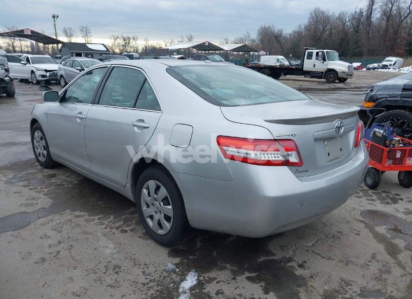 Photo 3 of 2010 Toyota Camry (VIN 4T1BF3EK6AU037272)