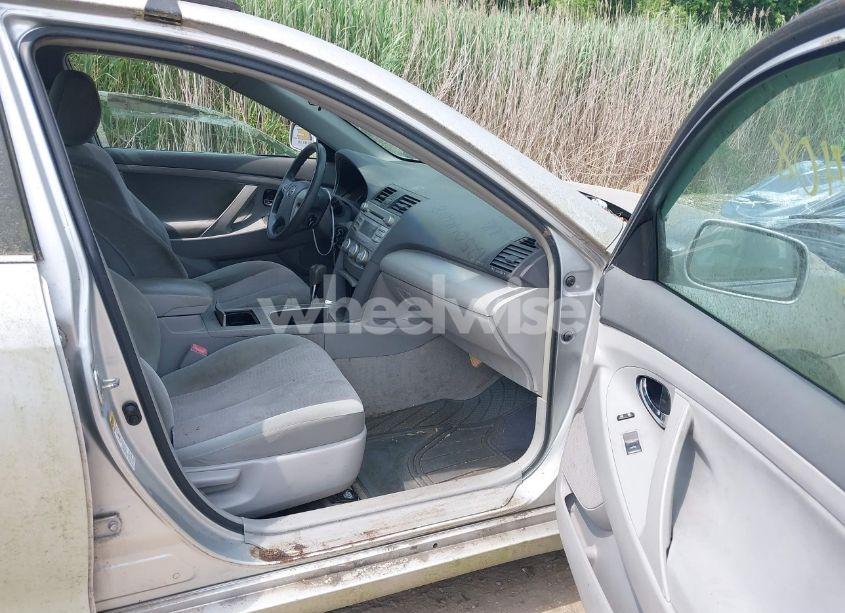 Photo 5 of 2010 Toyota Camry LE (VIN 4T1BF3EK6AU040947)