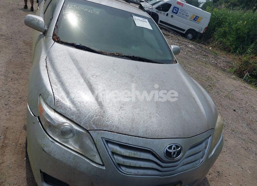 Photo 6 of 2010 Toyota Camry LE (VIN 4T1BF3EK6AU040947)