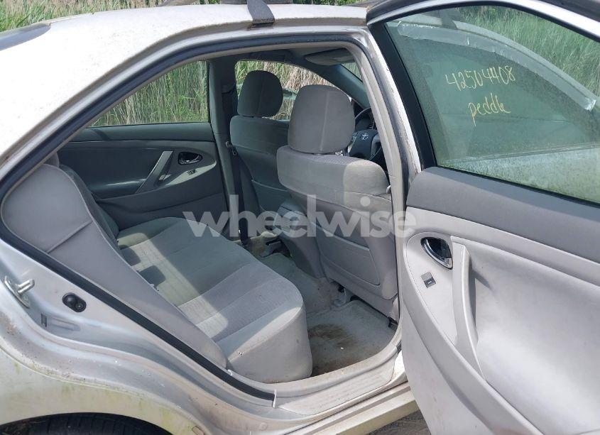 Photo 8 of 2010 Toyota Camry LE (VIN 4T1BF3EK6AU040947)