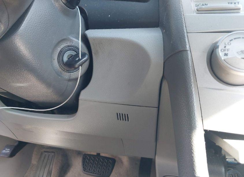 Photo 11 of 2010 Toyota Camry LE (VIN 4T1BF3EK6AU051916)