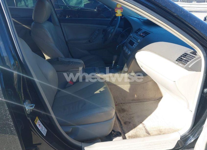 Photo 5 of 2010 Toyota Camry LE (VIN 4T1BF3EK6AU055187)