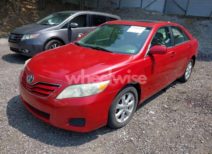 Photo 2 of 2010 Toyota Camry LE (VIN 4T1BF3EK6AU061765)