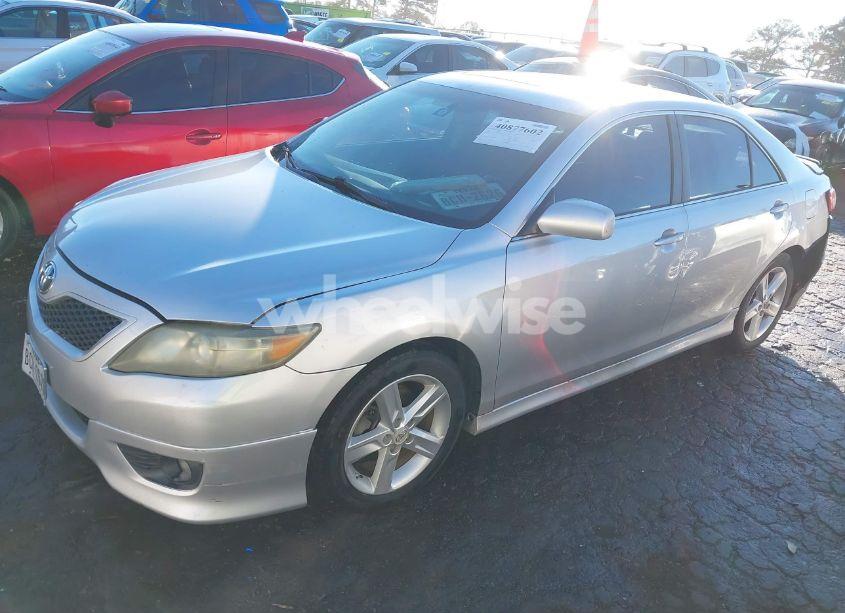 Photo 2 of 2010 Toyota Camry SE (VIN 4T1BF3EK6AU064178)