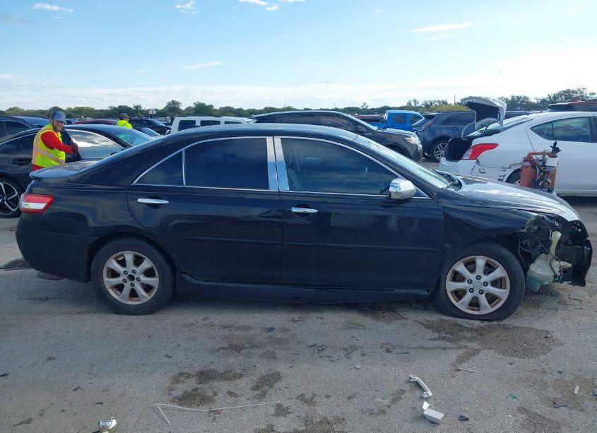 Photo 13 of 2010 Toyota Camry LE (VIN 4T1BF3EK6AU075942)