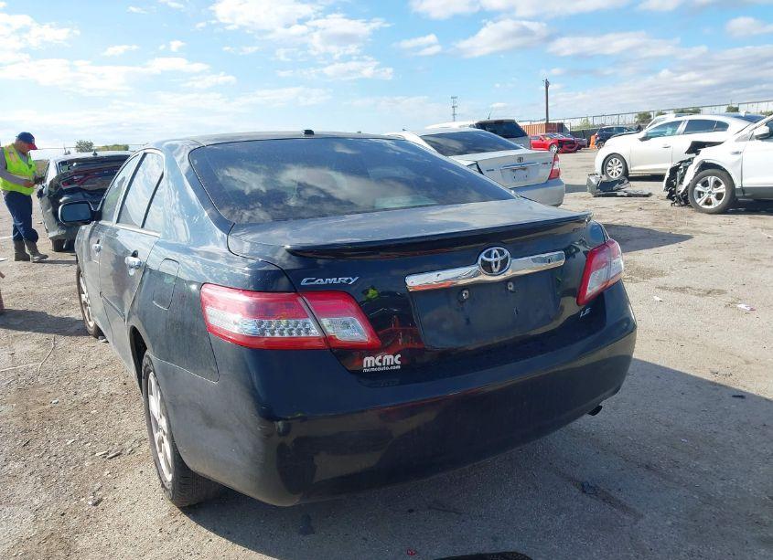 Photo 3 of 2010 Toyota Camry LE (VIN 4T1BF3EK6AU075942)