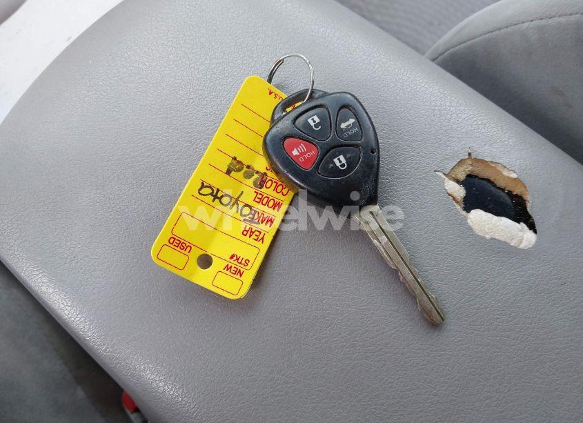 Photo 11 of 2010 Toyota Camry LE (VIN 4T1BF3EK6AU090635)